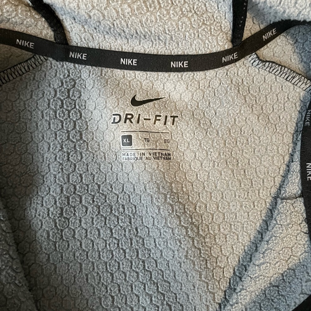 Nike dri-fit jacket - Size XL - Picture 2 of 8
